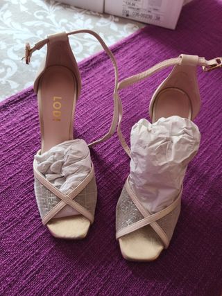 Zapatos LODI Beige y Dorado Talla 38
