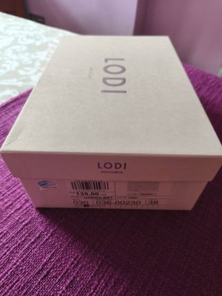 Zapatos LODI Beige y Dorado Talla 38