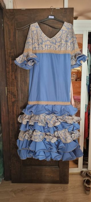 Traje de flamenca beige y azul XL