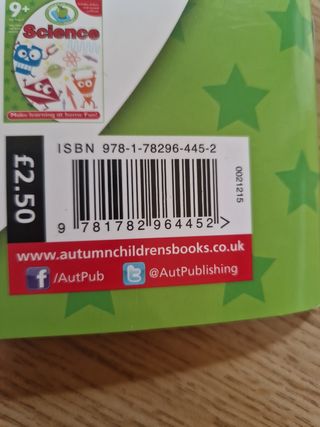 Lote de dos libros de English Essentials