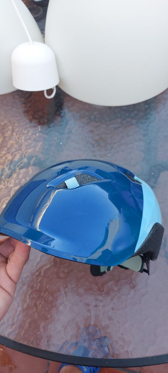 Casco infantil azul