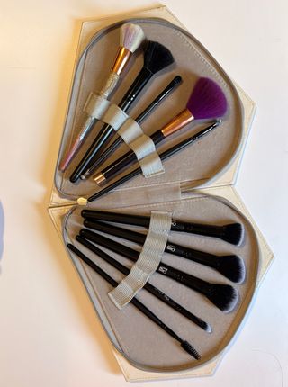 Estuche diamante holográfico para brochas.