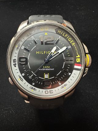 Reloj Tommy Hilfiger Negro y Plateado