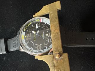 Reloj Tommy Hilfiger Negro y Plateado
