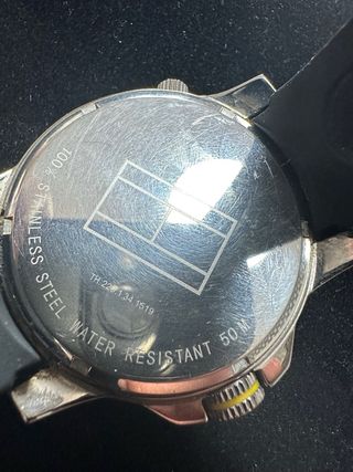 Reloj Tommy Hilfiger Negro y Plateado