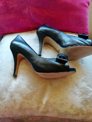 Zapatos Menbur de Piel con Lazo Negro