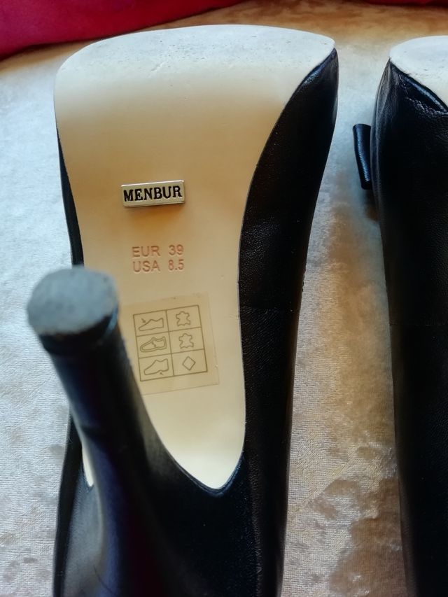 Scarpe Menbur in pelle con nastro nero