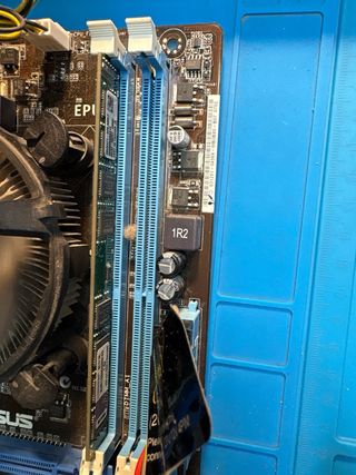 Placa Base ASUS P8H61-M LX R2.0 + Intel i3
