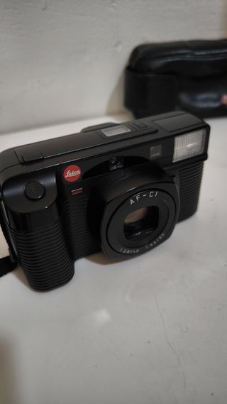 2 Cámaras Leica Compactas analógicas 