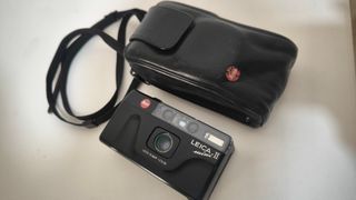 2 Cámaras Leica Compactas analógicas 