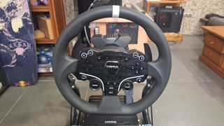 Cockpit Moza R3