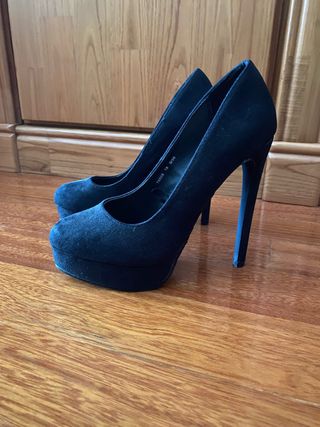 Zapatos de tacón negros