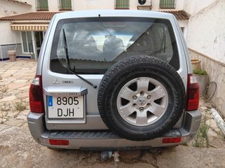 Mitsubishi Montero 2005
