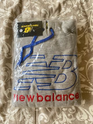 Sudadera New Balance Gris NB