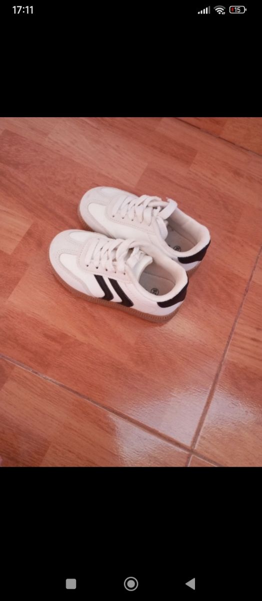 Zapatillas Blancas Talla 26.