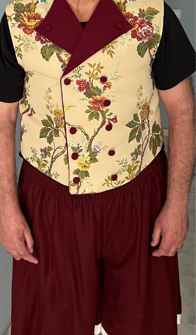 conjunto solo por 35€, manchitas en el pantalón