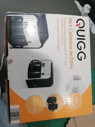 Mini cafetera de filtro con tazas