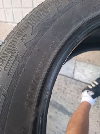 Neumáticos Bridgestone 225/55/18 98V