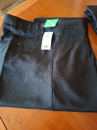 Pantalón gris marengo básico sin estrenar