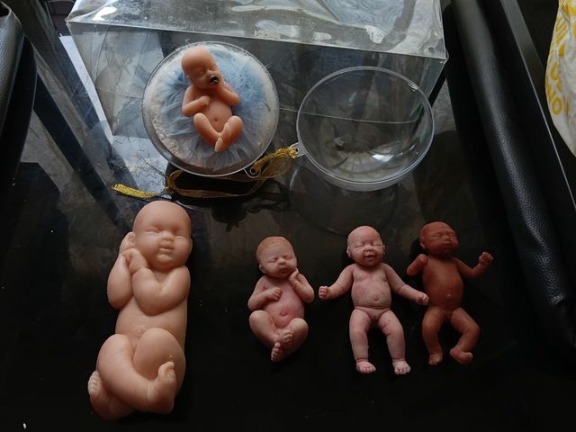 Lote de 5 muñecas de silicona