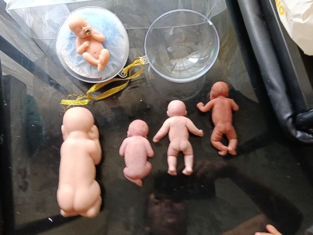 Lote de 5 muñecas de silicona