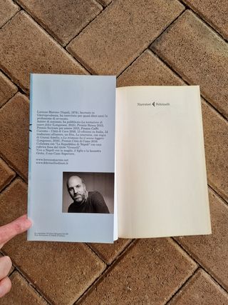 Libro "Magari domani resto" (Italian Edition)