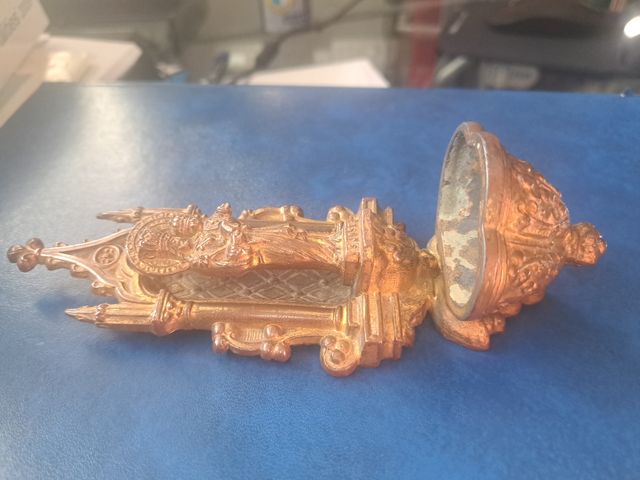 Benditera antigua de bronce, S. José de la Montaña