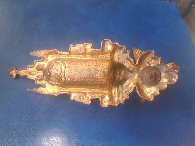 Benditera antigua de bronce, S. José de la Montaña