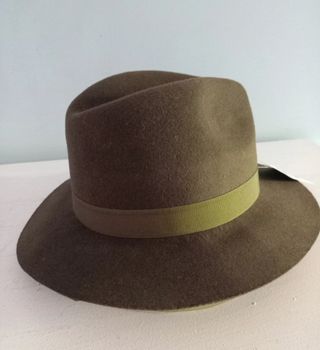 SOMBRERO de LANA verde 
