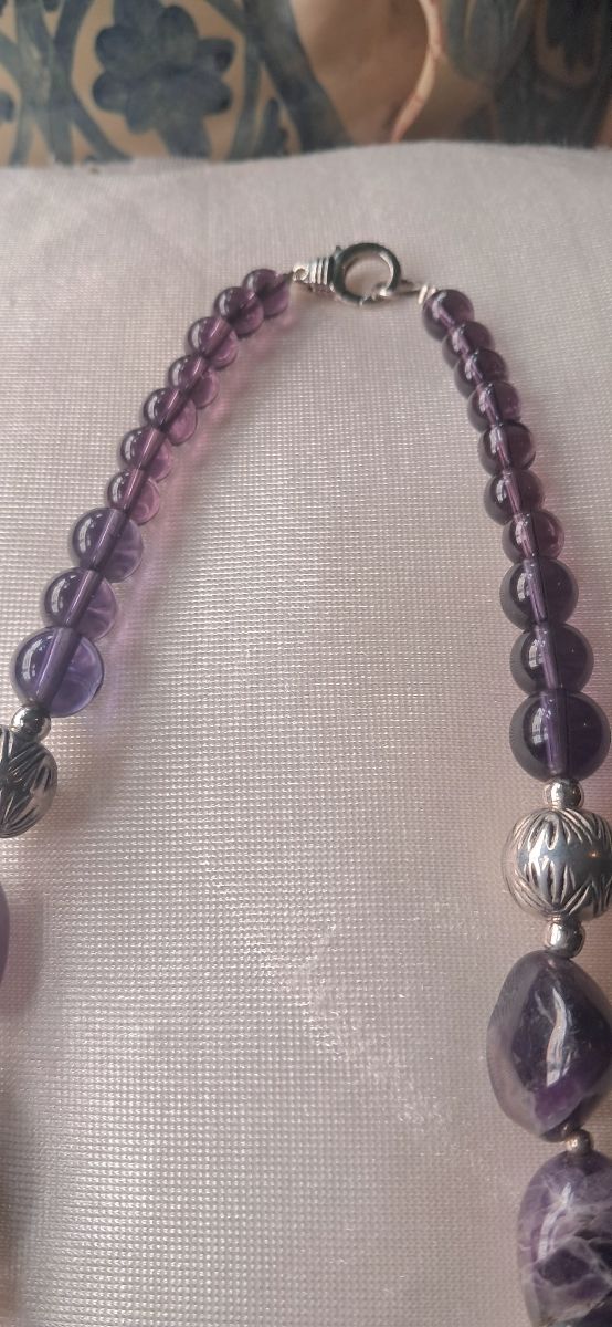 Collar Artesanal Amatistas y Perlas
