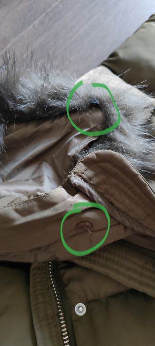 Cazadora con capucha caqui