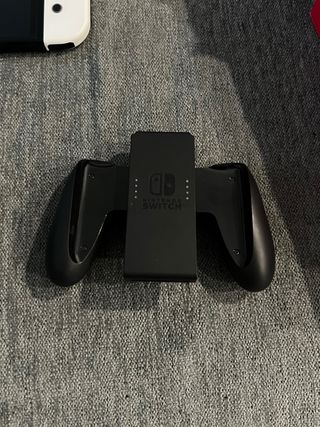 Nintendo Switch OLED bianco + accessori