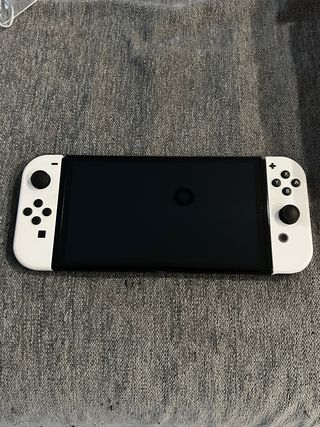 Nintendo Switch OLED bianco + accessori
