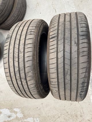 Neumático Kumho 215/55 R18 95