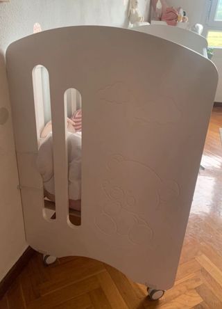 Cuna blanca con colchón