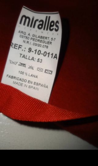 Sombrero de Lana Rojo Mujer