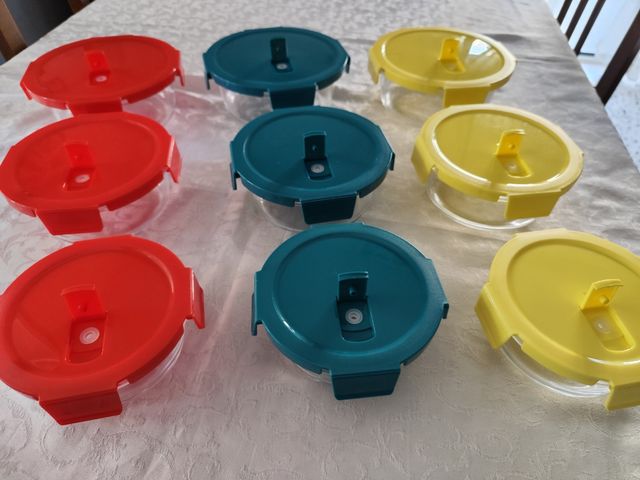 Set 9 Contenitori Vetro Coperchio Plastica