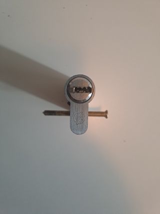 Cerradura de seguridad 5 llaves asimétrica