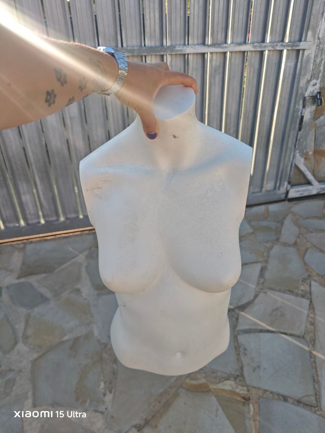 Busto maniquí mujer blanco