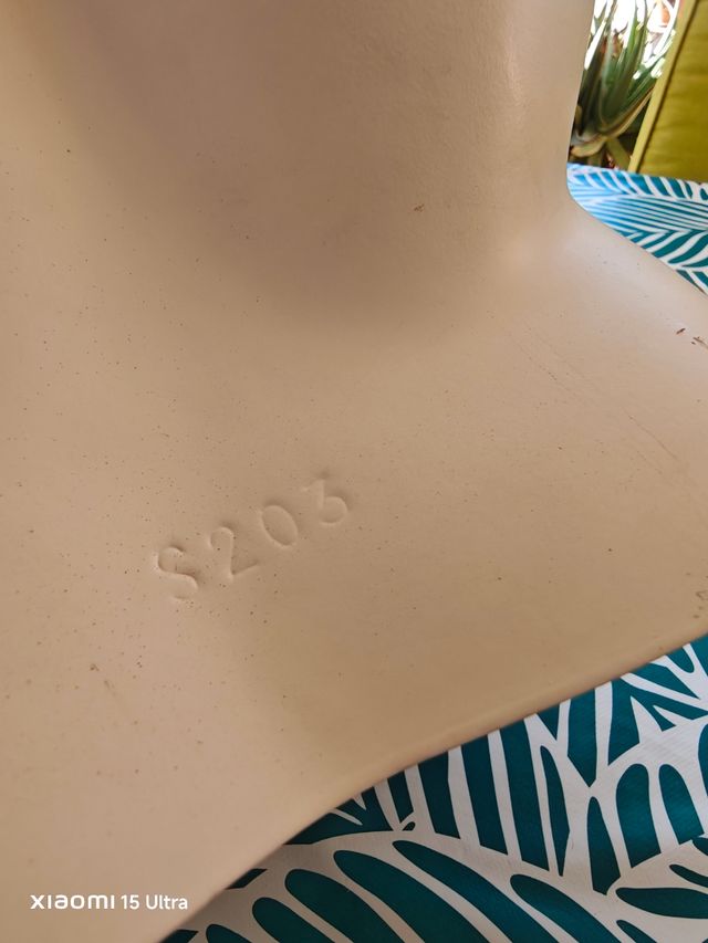 Busto maniquí mujer blanco