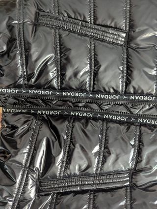 Chaleco Jordan niño negro.
Talla 132cm-147cm