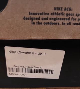 Nike ACG Okwahn II 
verde oliva  y Amarillas

