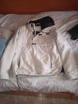Chaqueta Pull&Bear
Color. Rosa