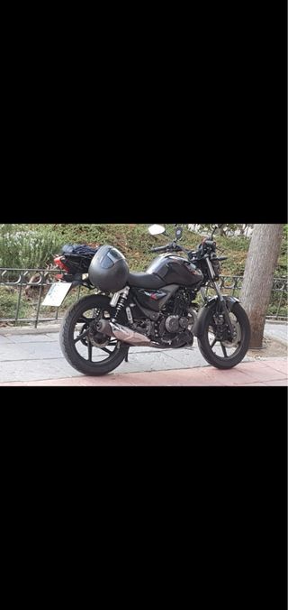 Moto negra