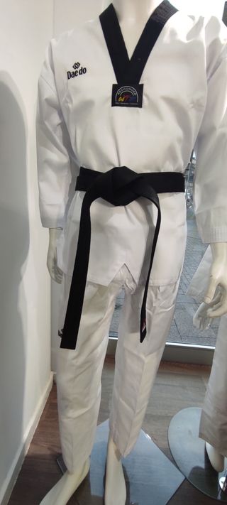 Kimono Taekwondo Cuello Negro