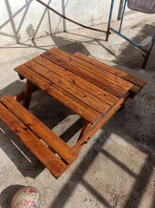 Mesa de picnic infantil de madera