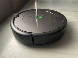 iRobot Roomba 697