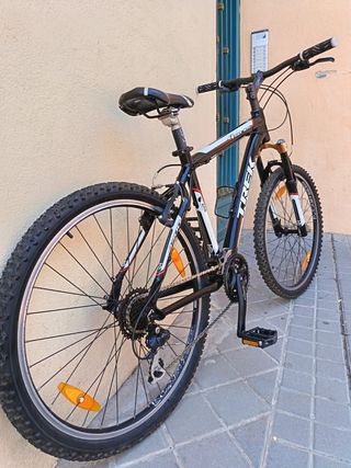 Bicicleta Trek 4 Series