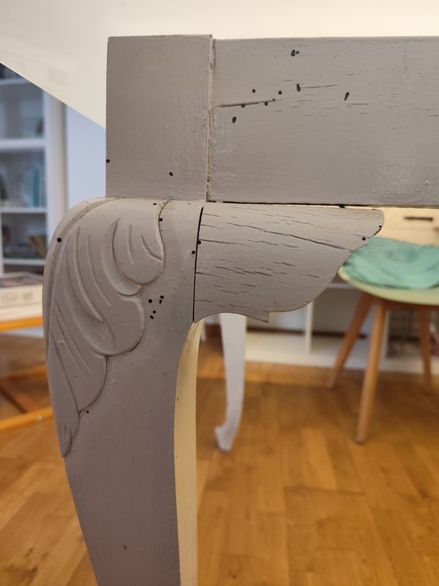 Mesa de comedor de cristal y madera