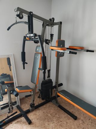 Macchina da palestra multifunzionale